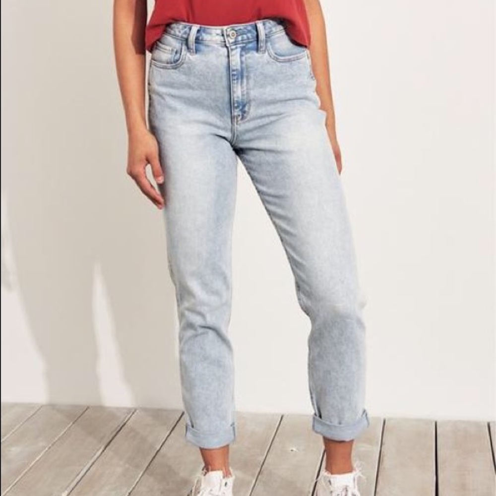 Hollister Vintage Stretch Ultra High-rise‎ Mom Jeans Sz 0R